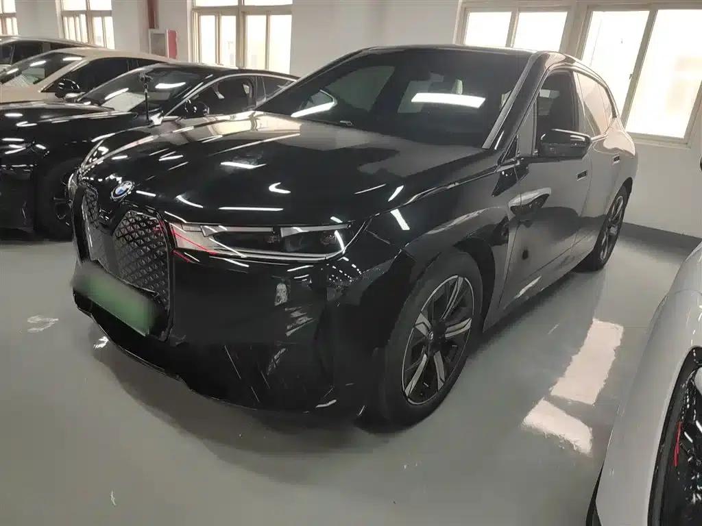 BMW iX 2022 xDrive40 — миниатюра 2