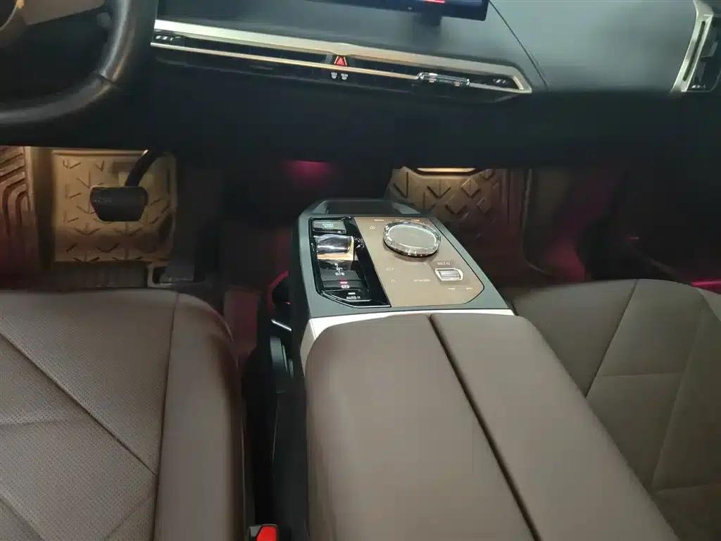 BMW iX 2022 xDrive40 — миниатюра 10