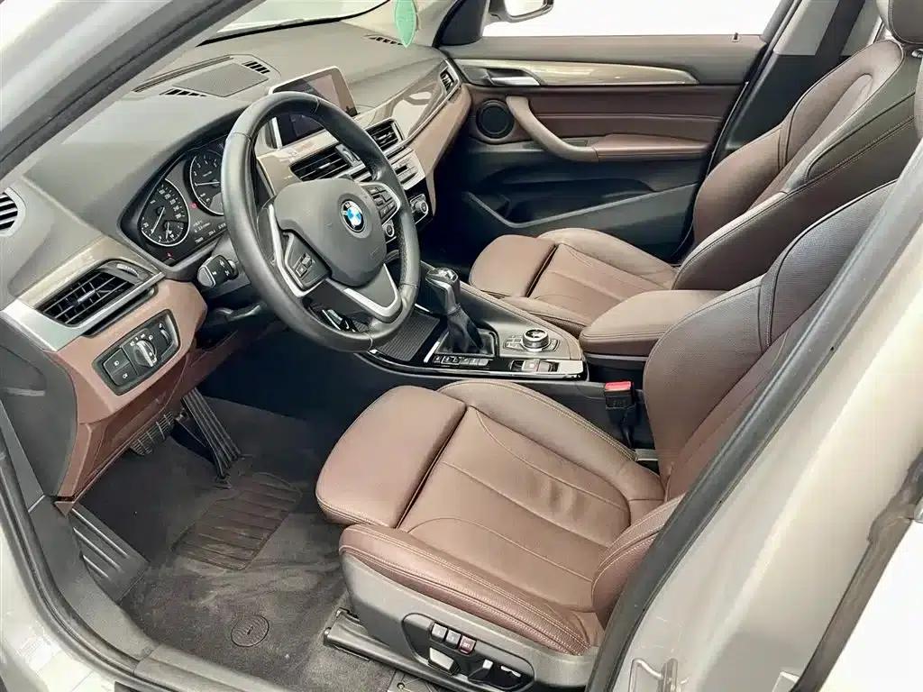 BMW X1 PHEV 2018 xDrive25Le Luxury — миниатюра 6