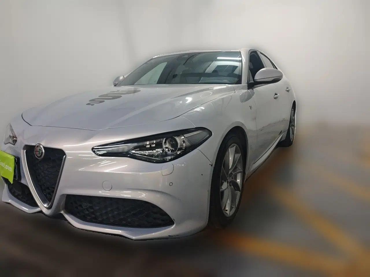 Alfa Romeo Giulia 2022 2.0T 280HP Ti Driving Edition — миниатюра 1