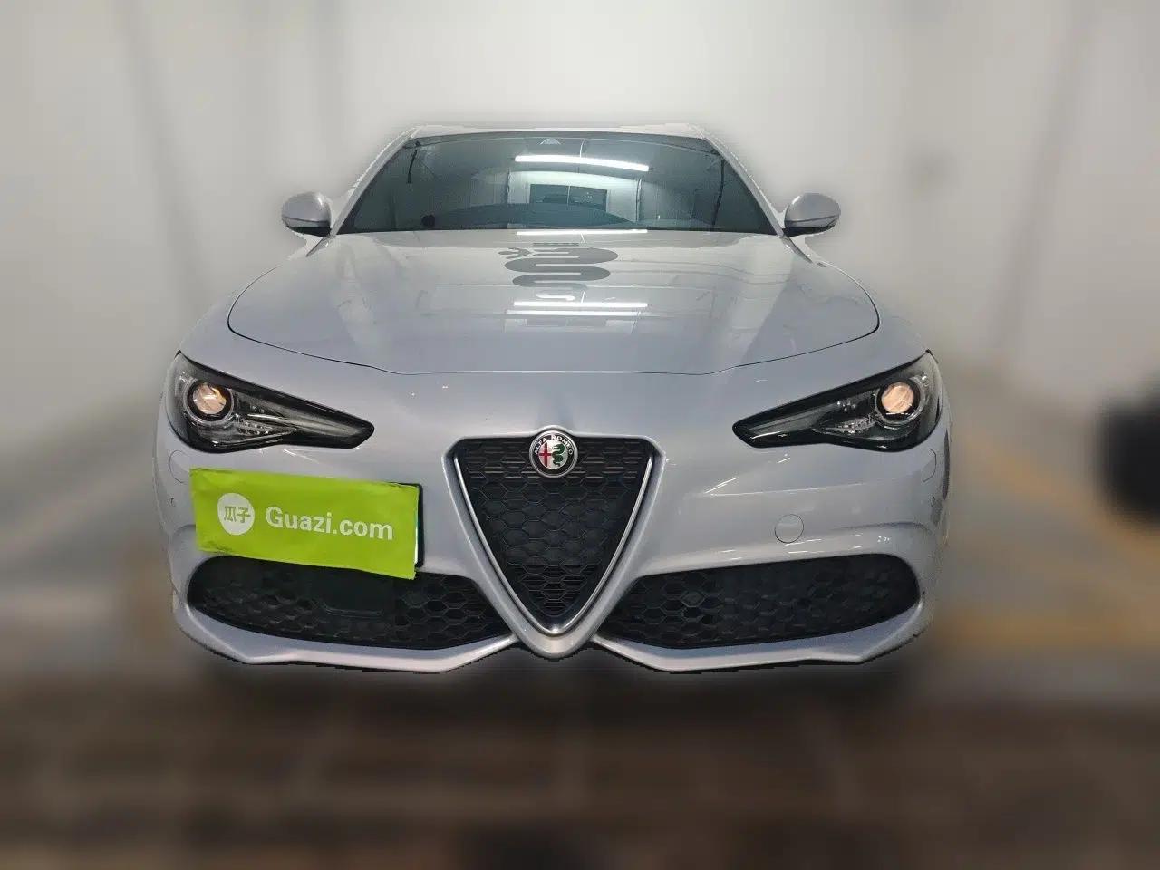 Alfa Romeo Giulia 2022 2.0T 280HP Ti Driving Edition — миниатюра 2