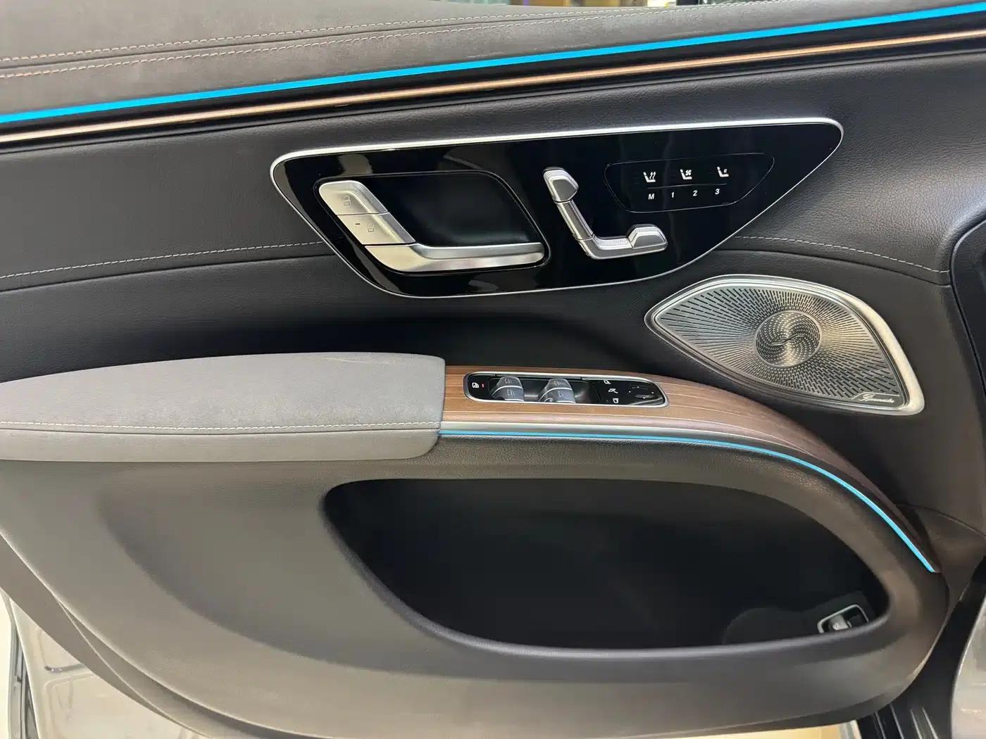Mercedes-Benz EQS SUV 2023 450 4MATIC Pioneer Edition — миниатюра 13