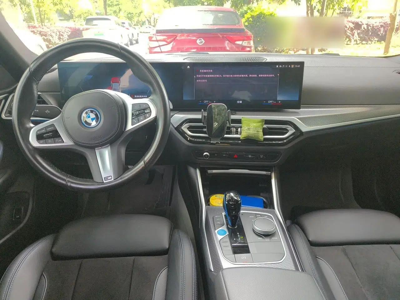 BMW i4 2022 eDrive40 — миниатюра 10