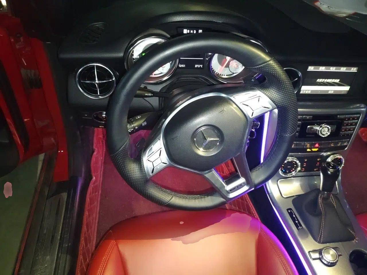 Mercedes-Benz SLK-Class 2011 SLK 200 Fashion Model — миниатюра 11