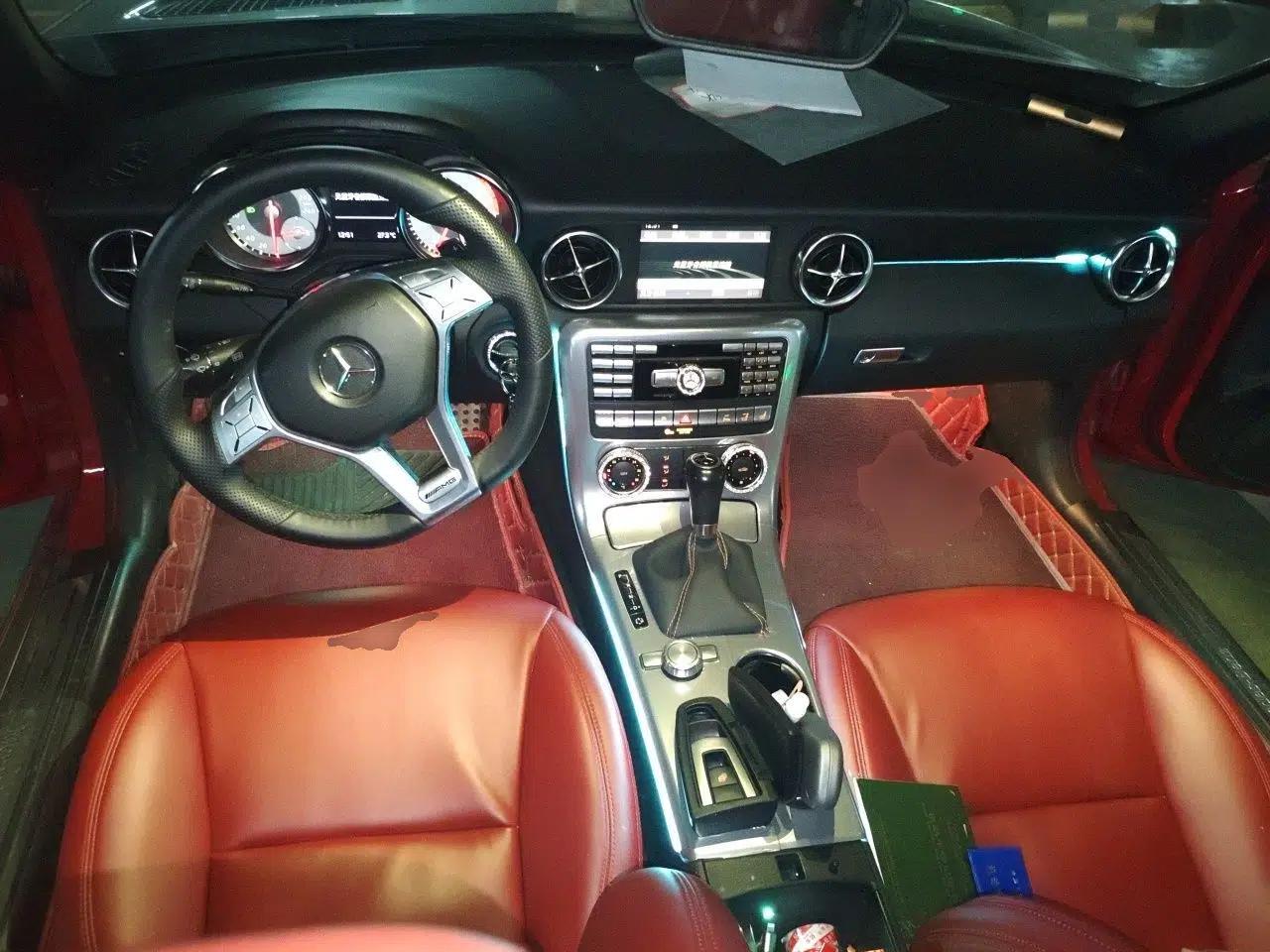 Mercedes-Benz SLK-Class 2011 SLK 200 Fashion Model — миниатюра 10