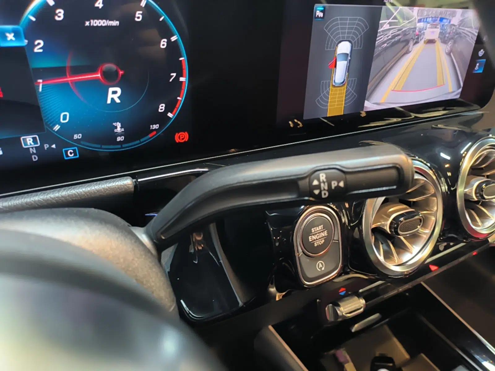 Mercedes-Benz GLA AMG 2021 AMG GLA 35 4MATIC — миниатюра 17