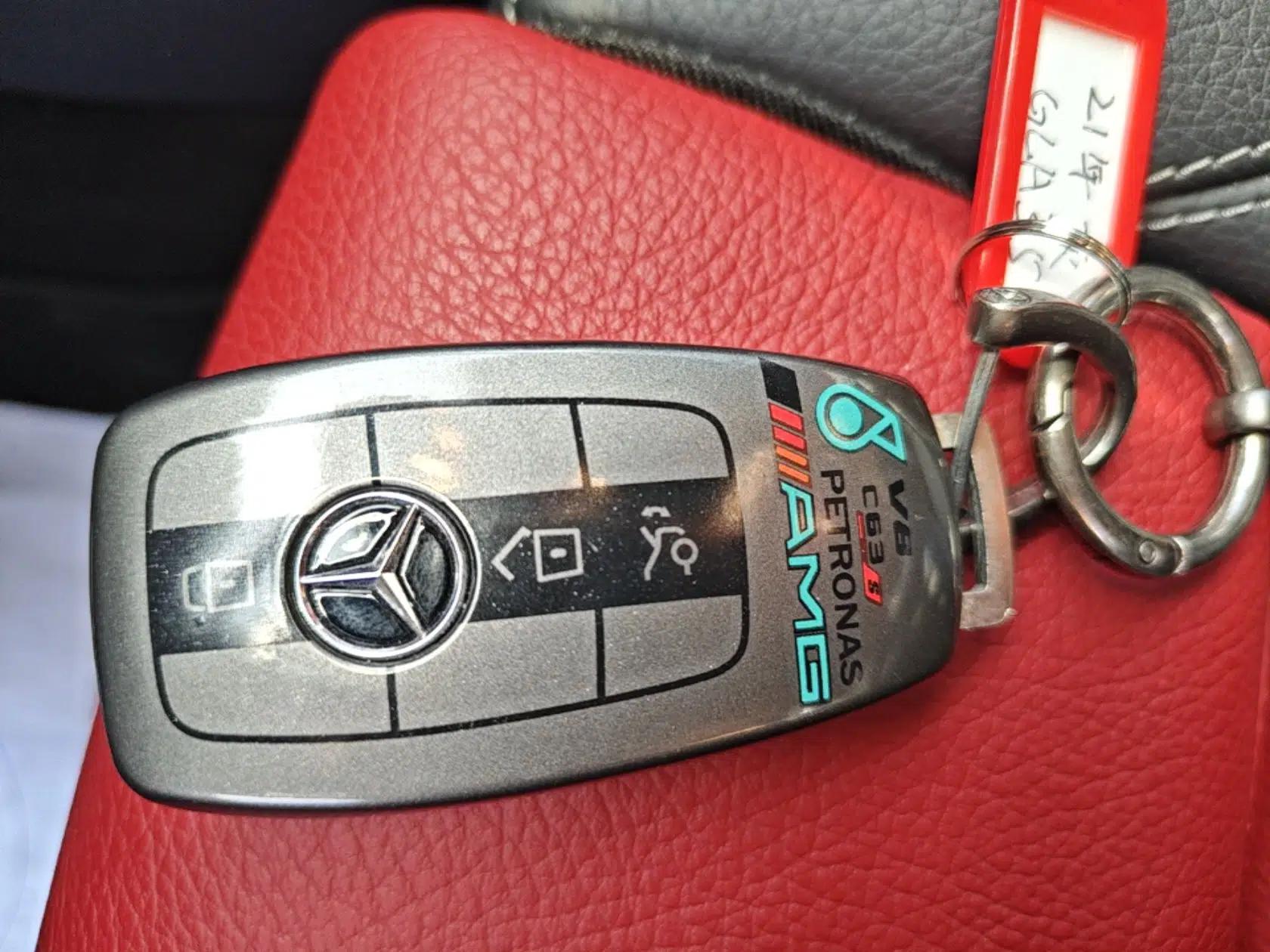 Mercedes-Benz GLA AMG 2021 AMG GLA 35 4MATIC — миниатюра 12