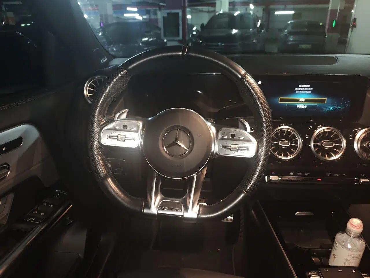 Mercedes-Benz GLA AMG 2022 AMG GLA 35 4MATIC — миниатюра 11
