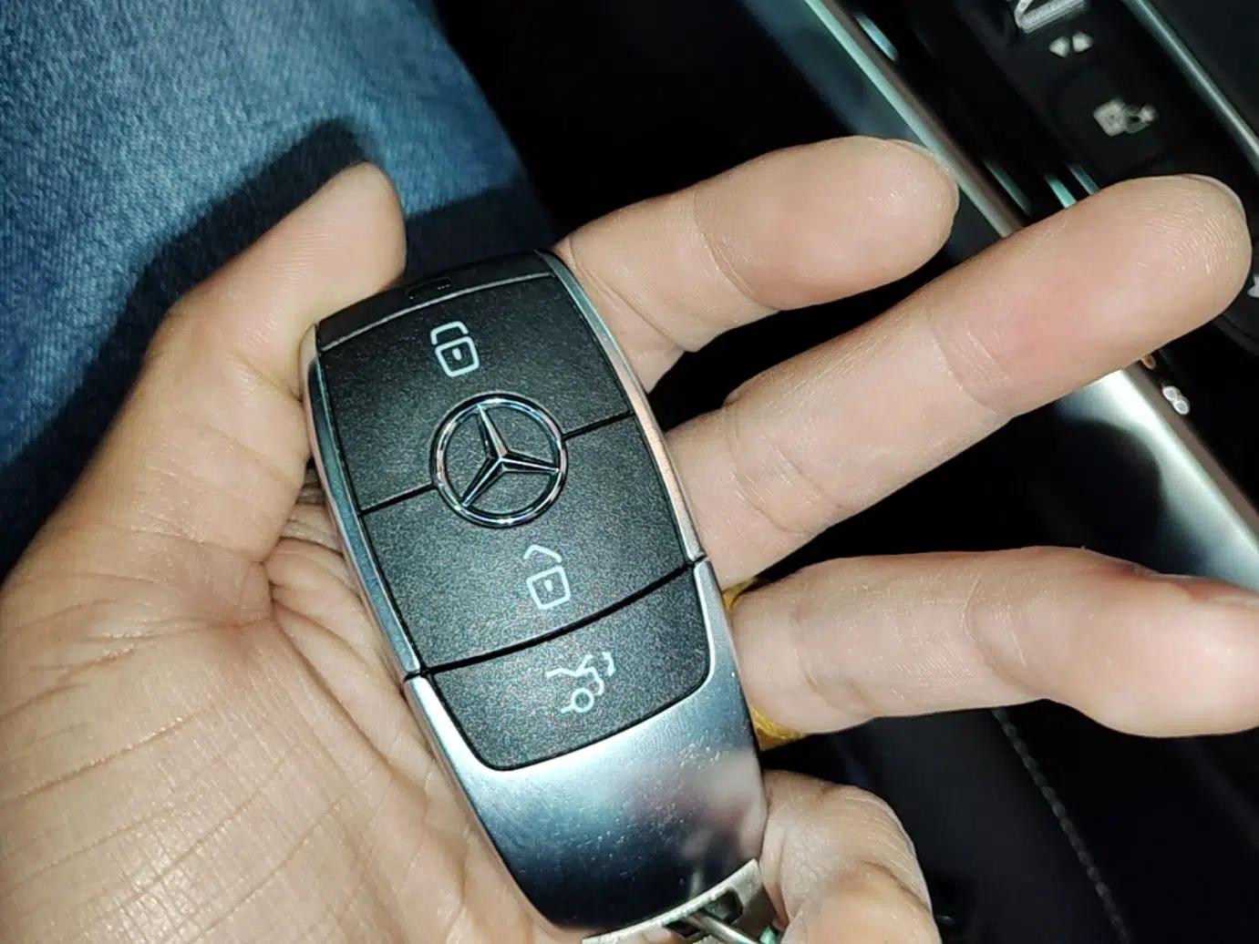 Mercedes-Benz EQB 2022 EQB 350 4MATIC First Edition Special Version — миниатюра 12