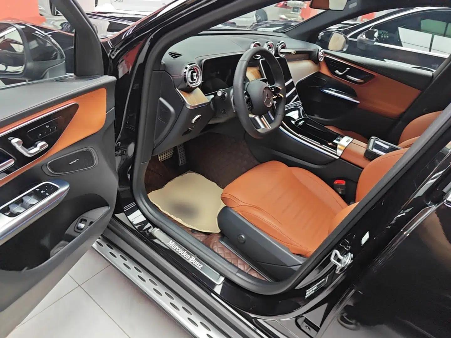 Mercedes-Benz GLC New Energy 2025 350 e L 4MATIC Collector's Edition — миниатюра 18
