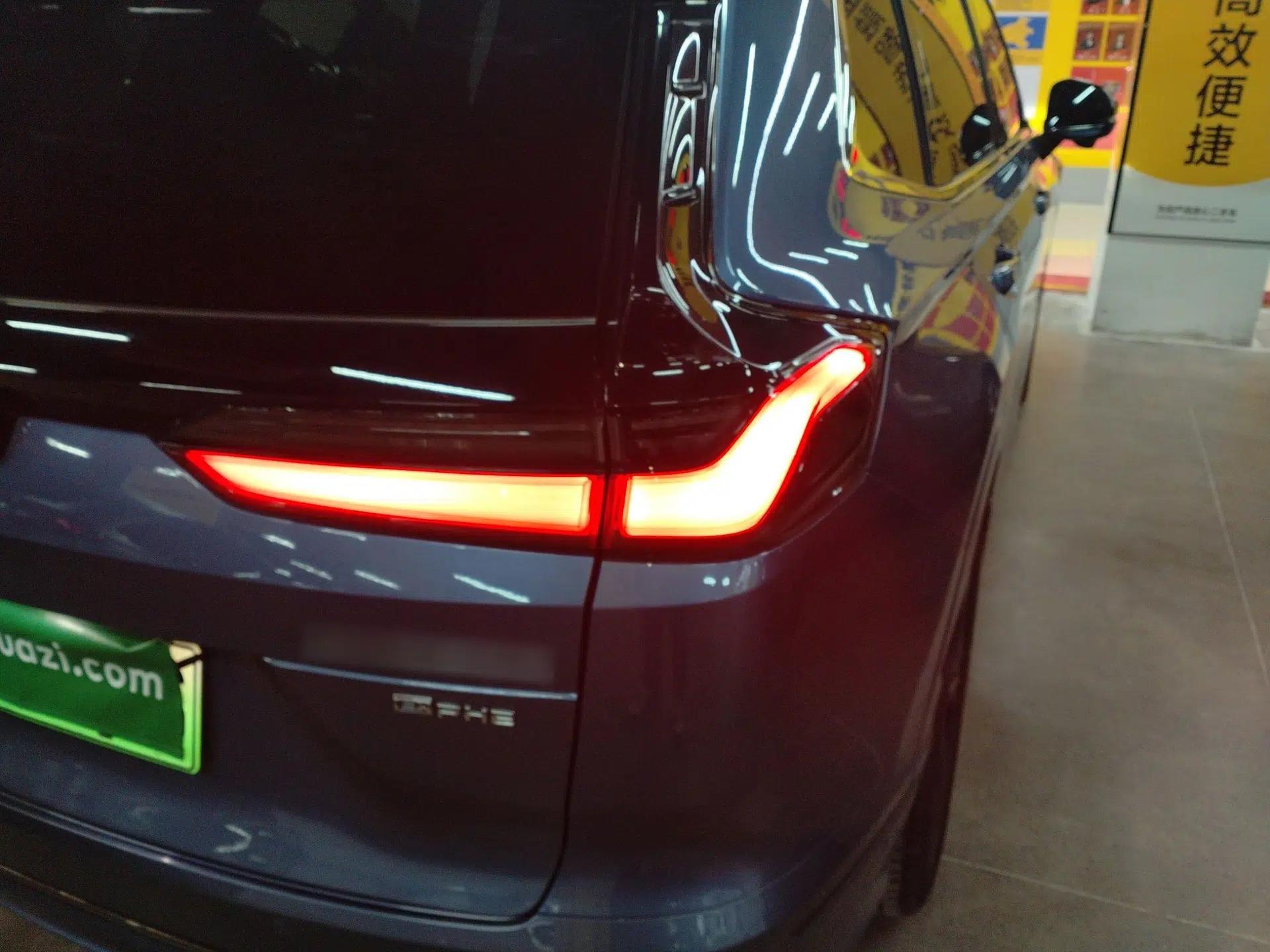 Honda Breeze New Energy 2023 ePHEV Ultimate Edition — миниатюра 8