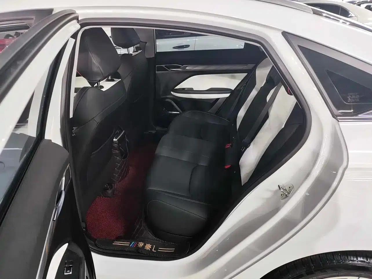 Geely Emgrand L 2022 1.4T CVT Supreme Edition — миниатюра 2