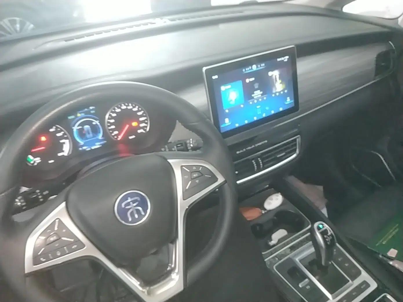 BYD Song MAX New Energy 2019 DM 1.5T Smart Connect Advanced 6-Seater China VI Standard — миниатюра 13