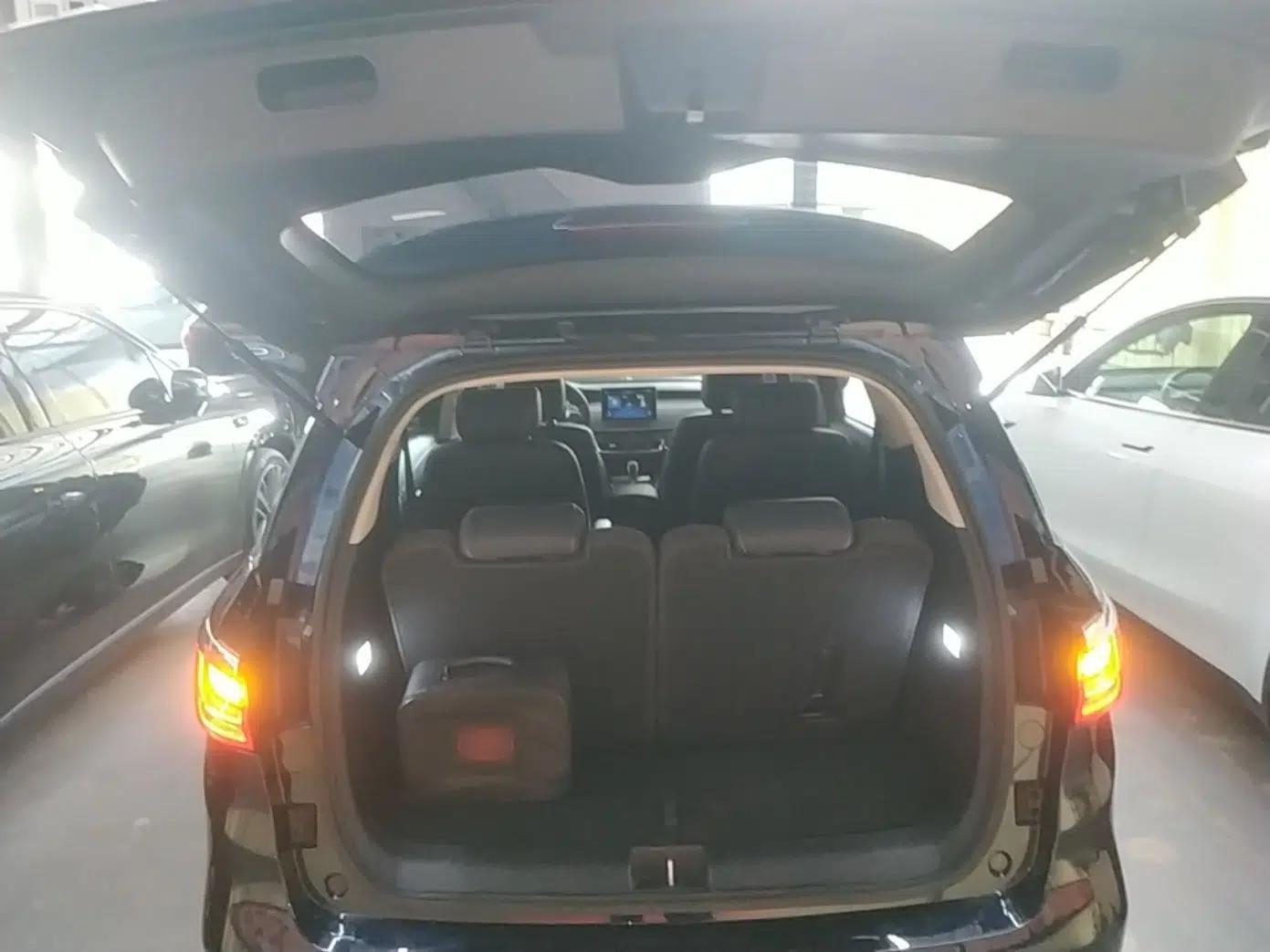 BYD Song MAX New Energy 2019 DM 1.5T Smart Connect Advanced 6-Seater China VI Standard — миниатюра 22