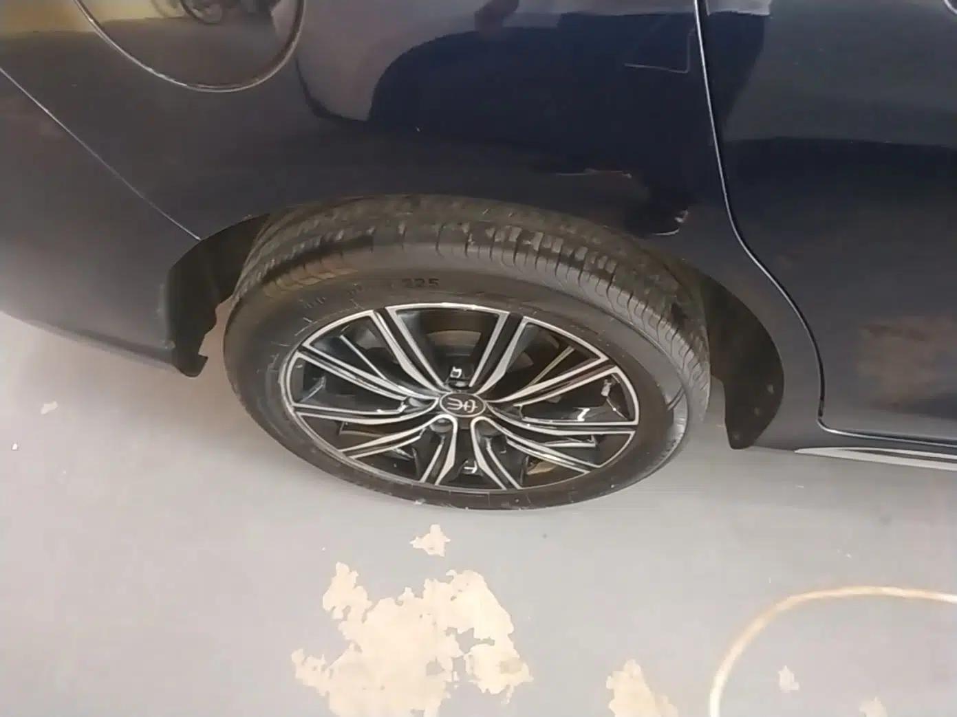 BYD Song MAX New Energy 2019 DM 1.5T Smart Connect Advanced 6-Seater China VI Standard — миниатюра 10