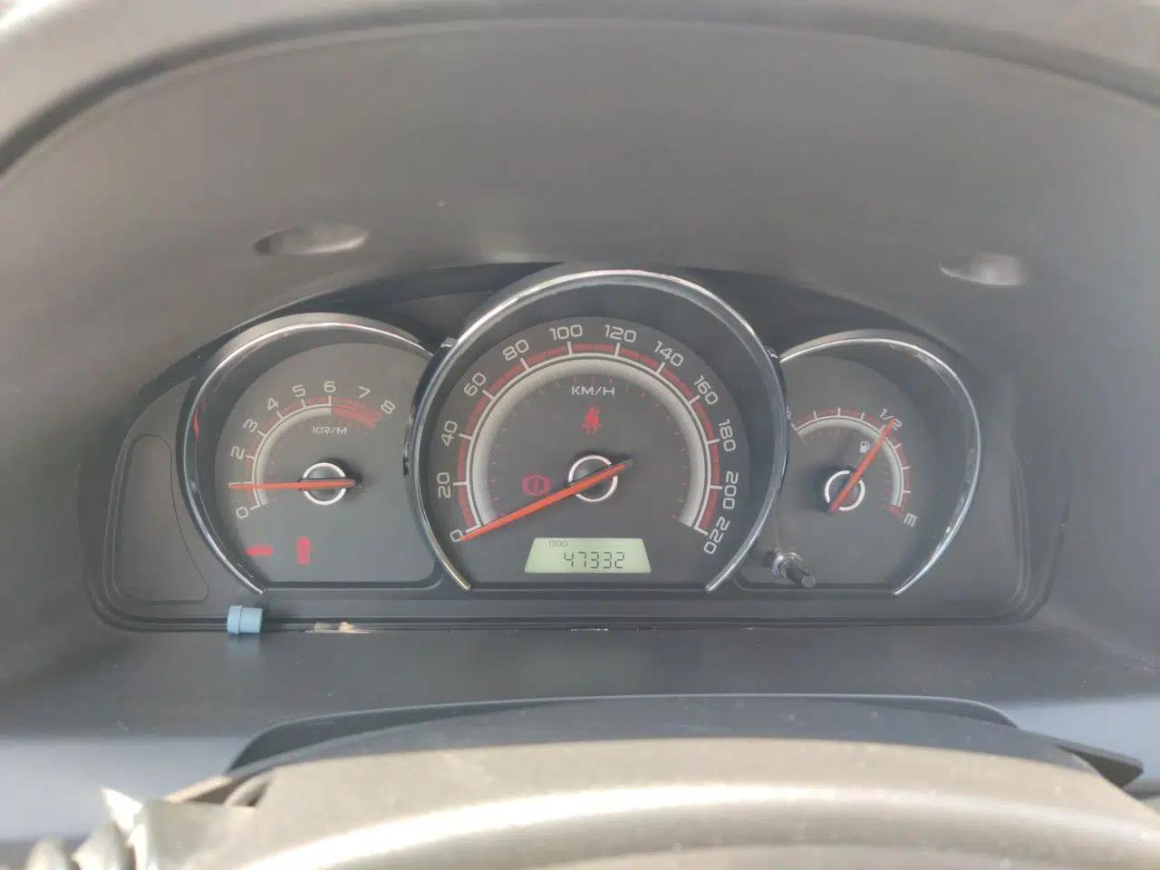 Baojun 630 2013 1.5L manual Entry-level trim — миниатюра 12