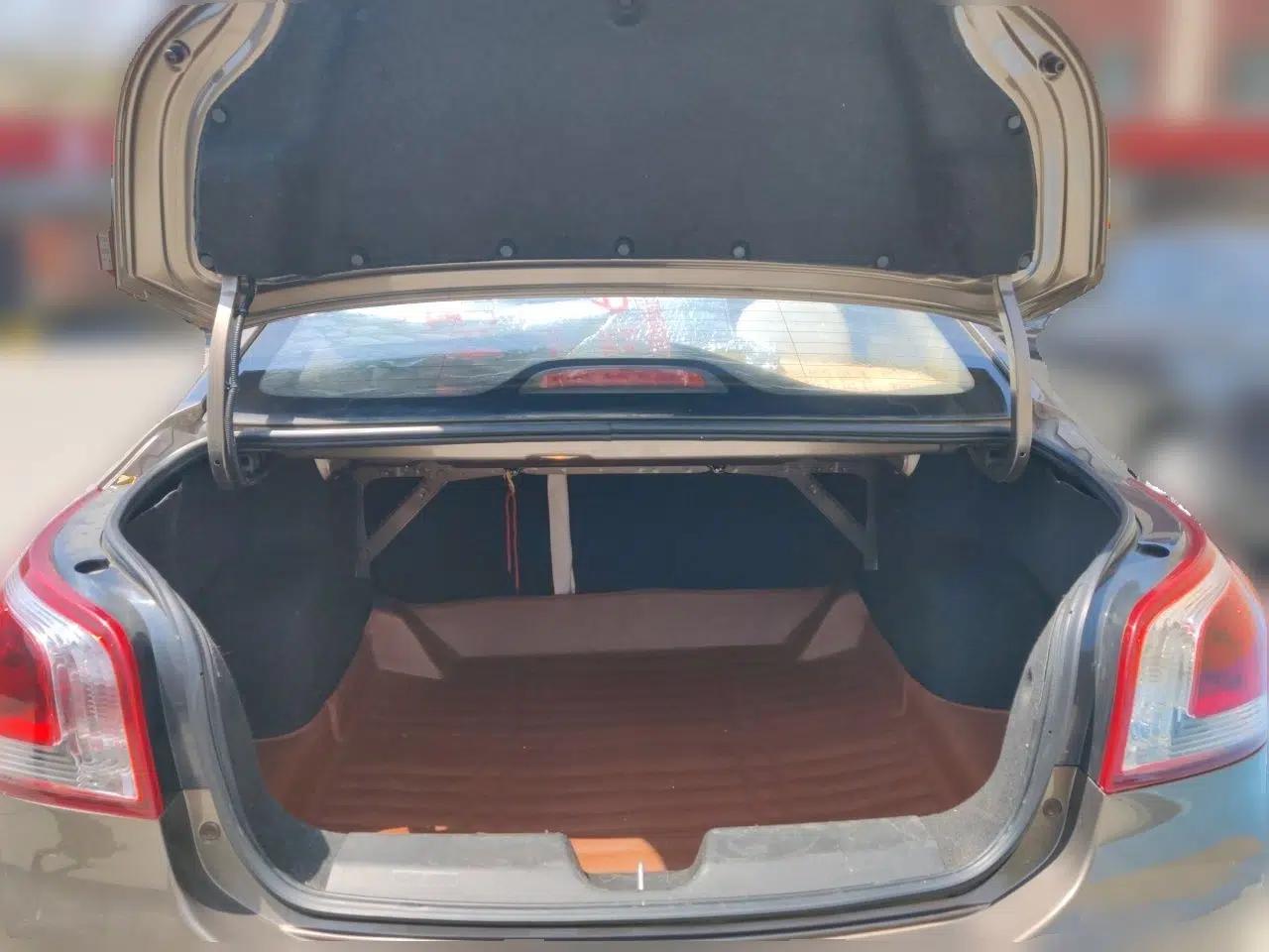 Baojun 630 2013 1.5L manual Entry-level trim — миниатюра 20