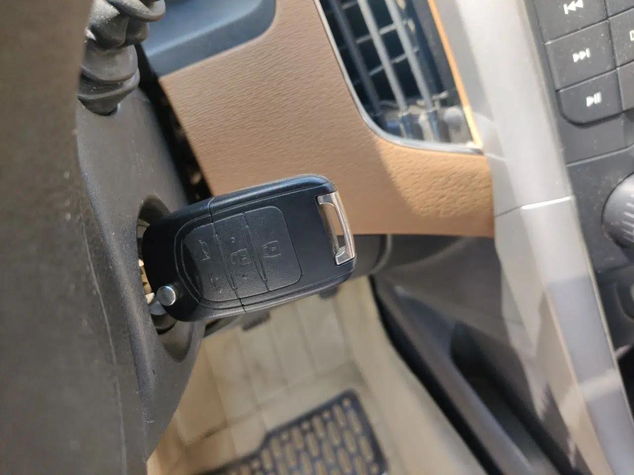 Baojun 630 2013 1.5L manual Entry-level trim — миниатюра 9