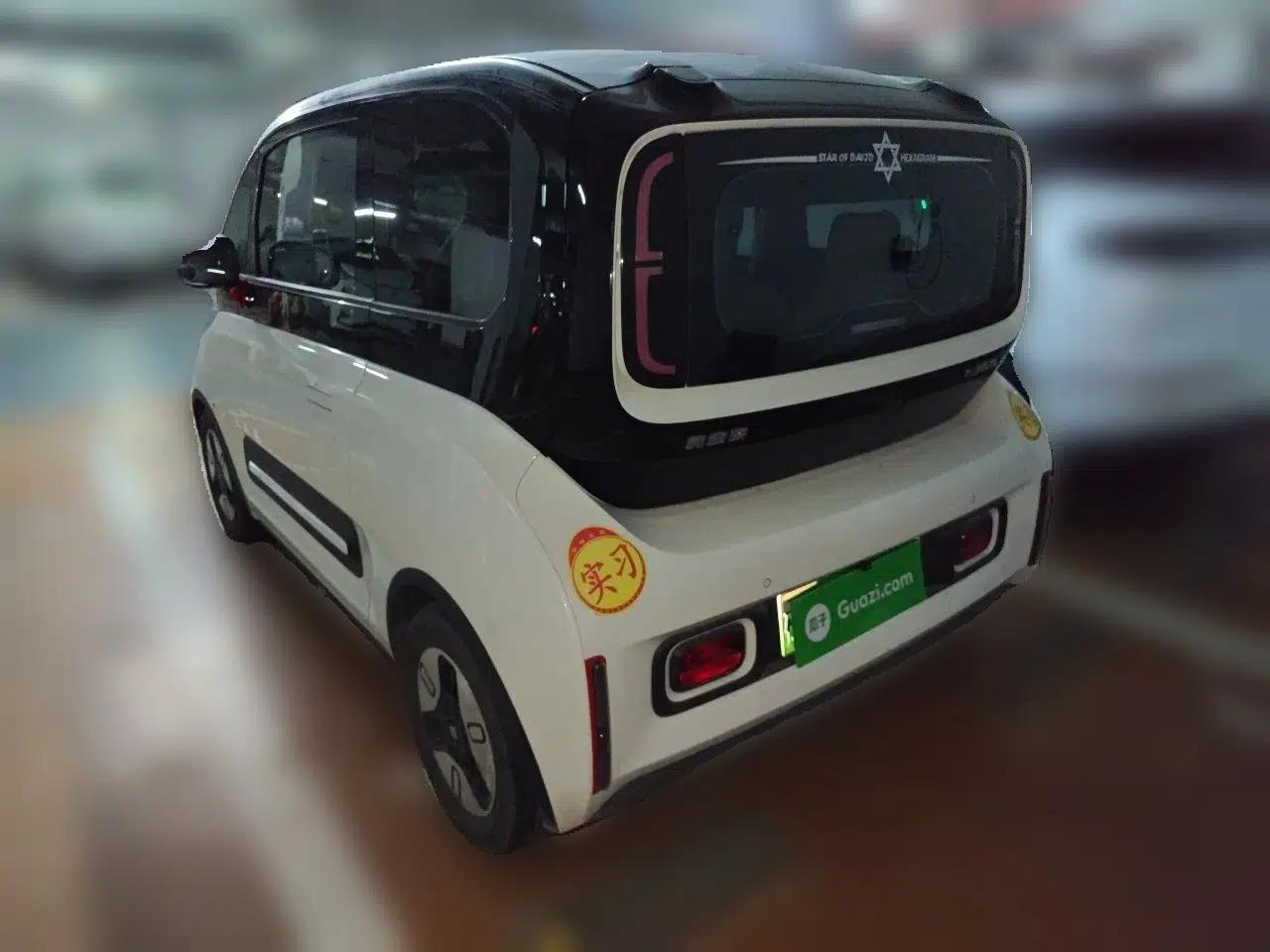 Baojun E300 2020 Plus Interstellar Smart Edition — миниатюра 4