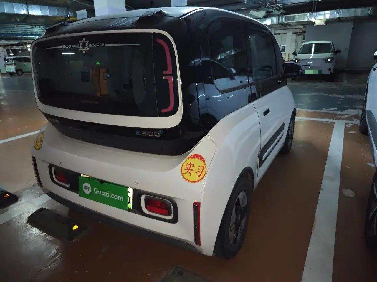 Baojun E300 2020 Plus Interstellar Smart Edition — миниатюра 6