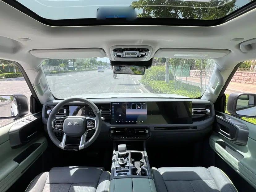 BAIC Off-Road BJ40 Electric Drive 2025 Advanced Edition — миниатюра 19