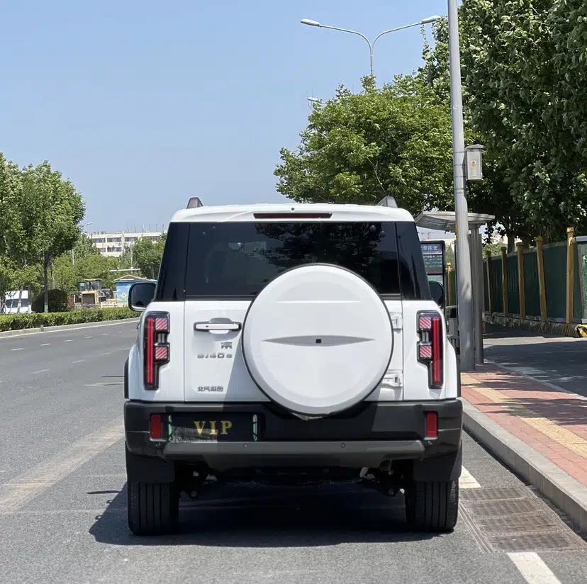 BAIC Off-Road BJ40 Electric Drive 2025 Advanced Edition — миниатюра 3