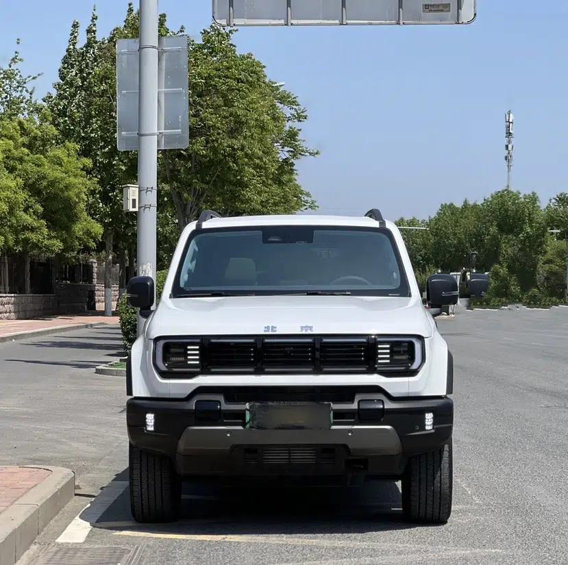 BAIC Off-Road BJ40 Electric Drive 2025 Advanced Edition — миниатюра 4