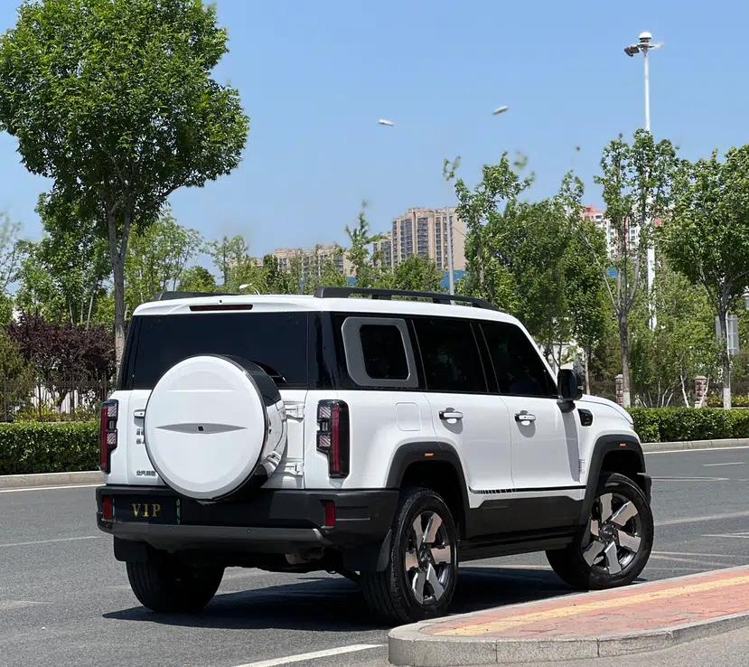 BAIC Off-Road BJ40 Electric Drive 2025 Advanced Edition — миниатюра 8