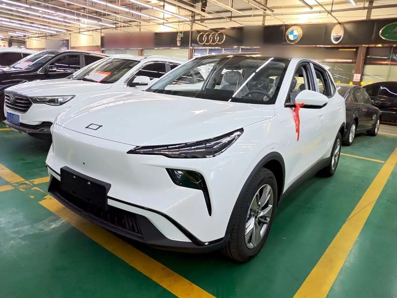 Bestune Yueyi 03 2025 445km Joyful Edition — миниатюра 1