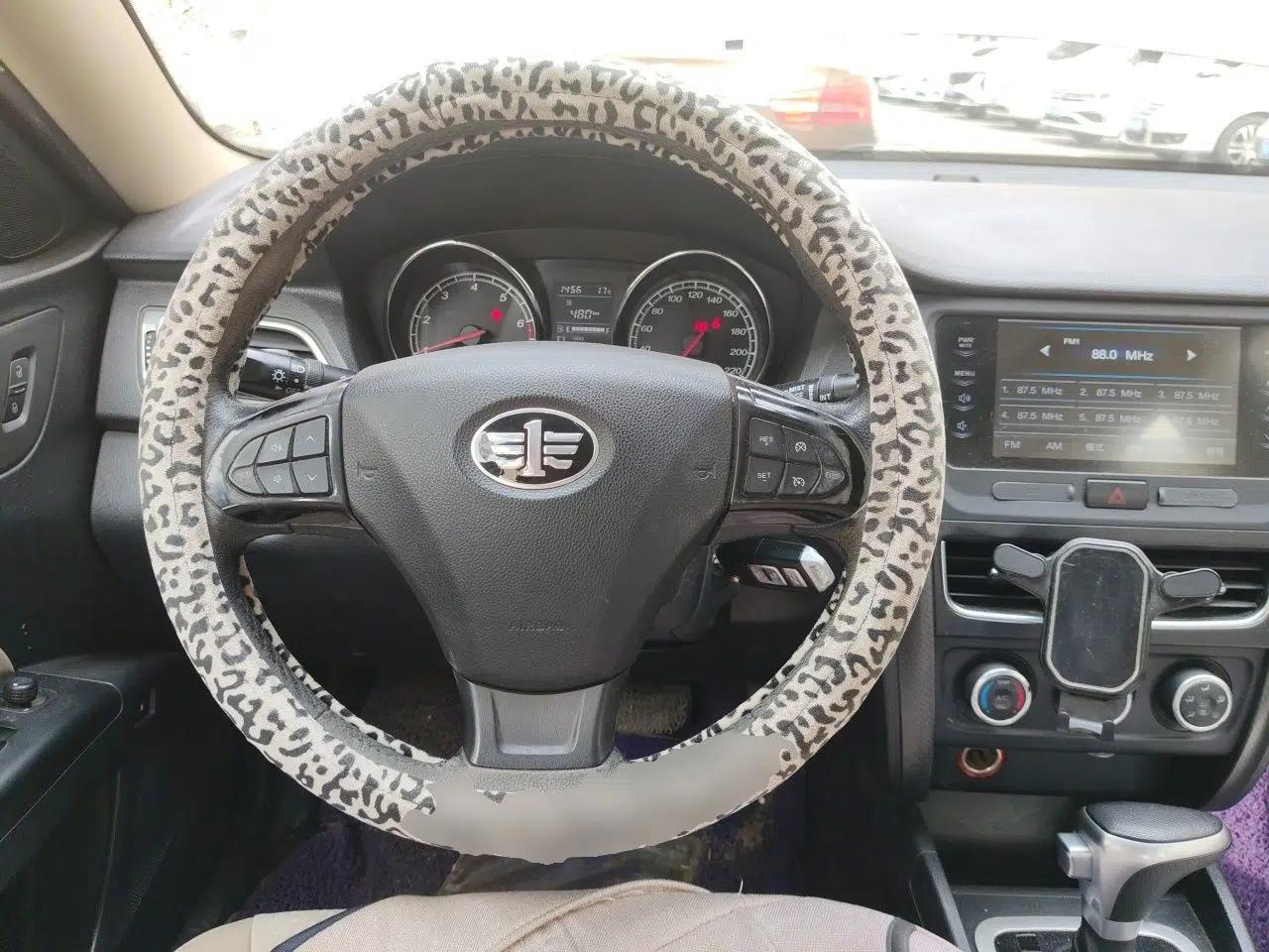 Bestune B30 2016 1.6L Automatic Premium Edition — миниатюра 11