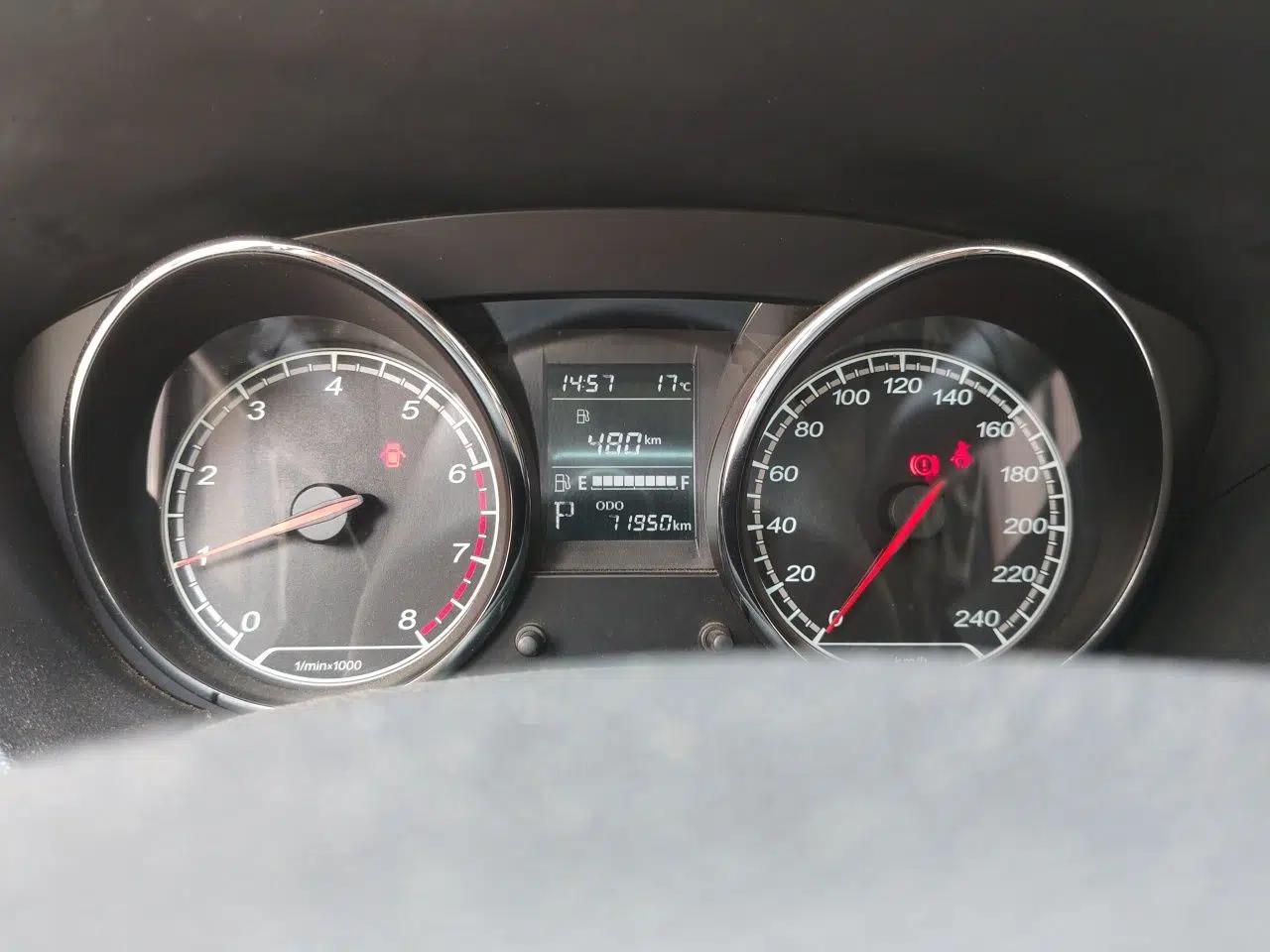 Bestune B30 2016 1.6L Automatic Premium Edition — миниатюра 12