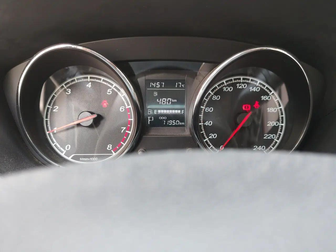 Bestune B30 2016 1.6L Automatic Premium Edition — миниатюра 13