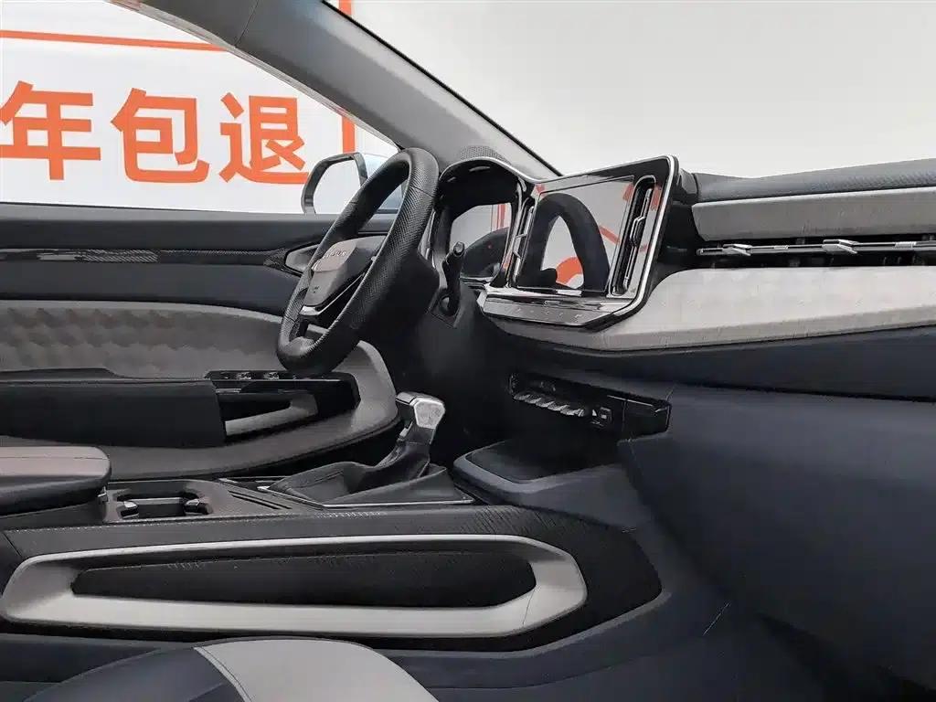 Baojun RM-5 2019 1.5T CVT 24-hour online luxury 6-seater — миниатюра 22