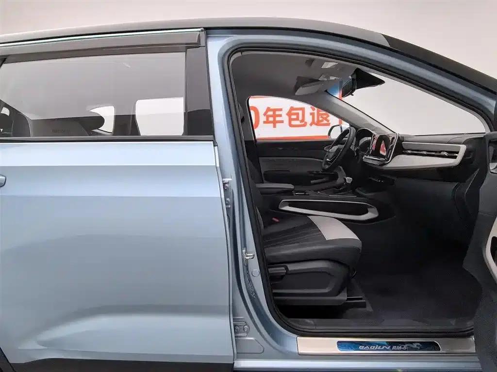 Baojun RM-5 2019 1.5T CVT 24-hour online luxury 6-seater — миниатюра 23