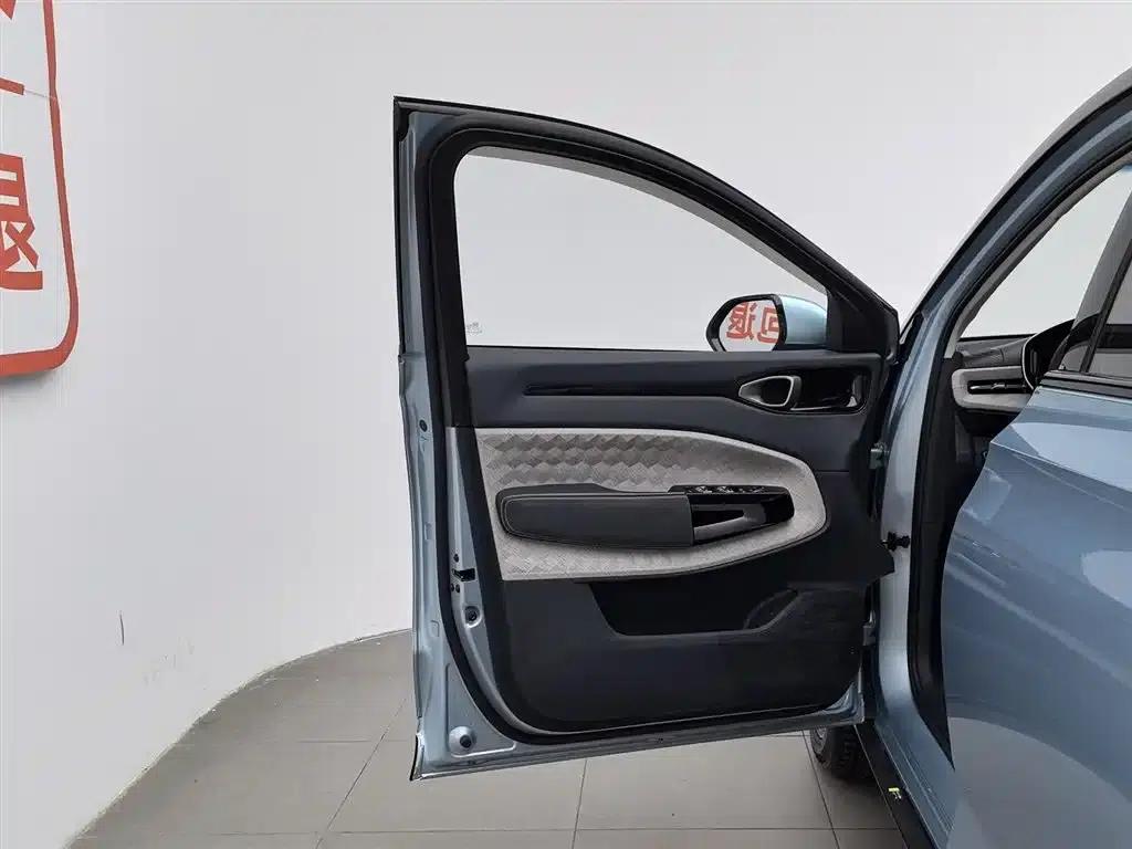 Baojun RM-5 2019 1.5T CVT 24-hour online luxury 6-seater — миниатюра 8
