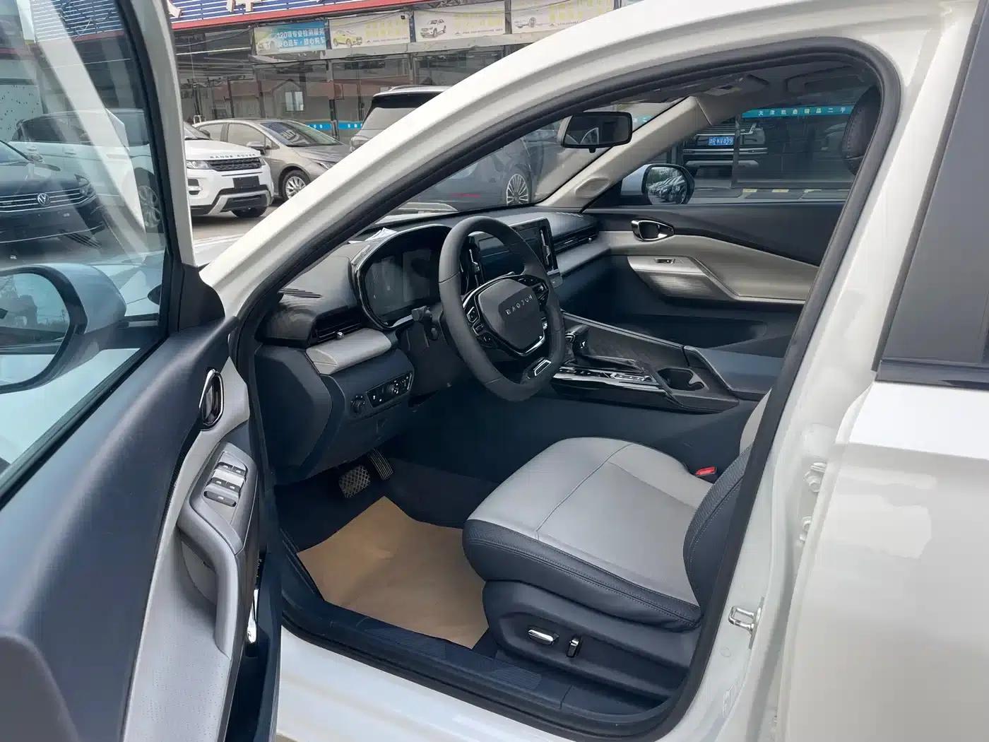Baojun RC-5 2020 1.5T CVT Smart Premium Edition — миниатюра 4
