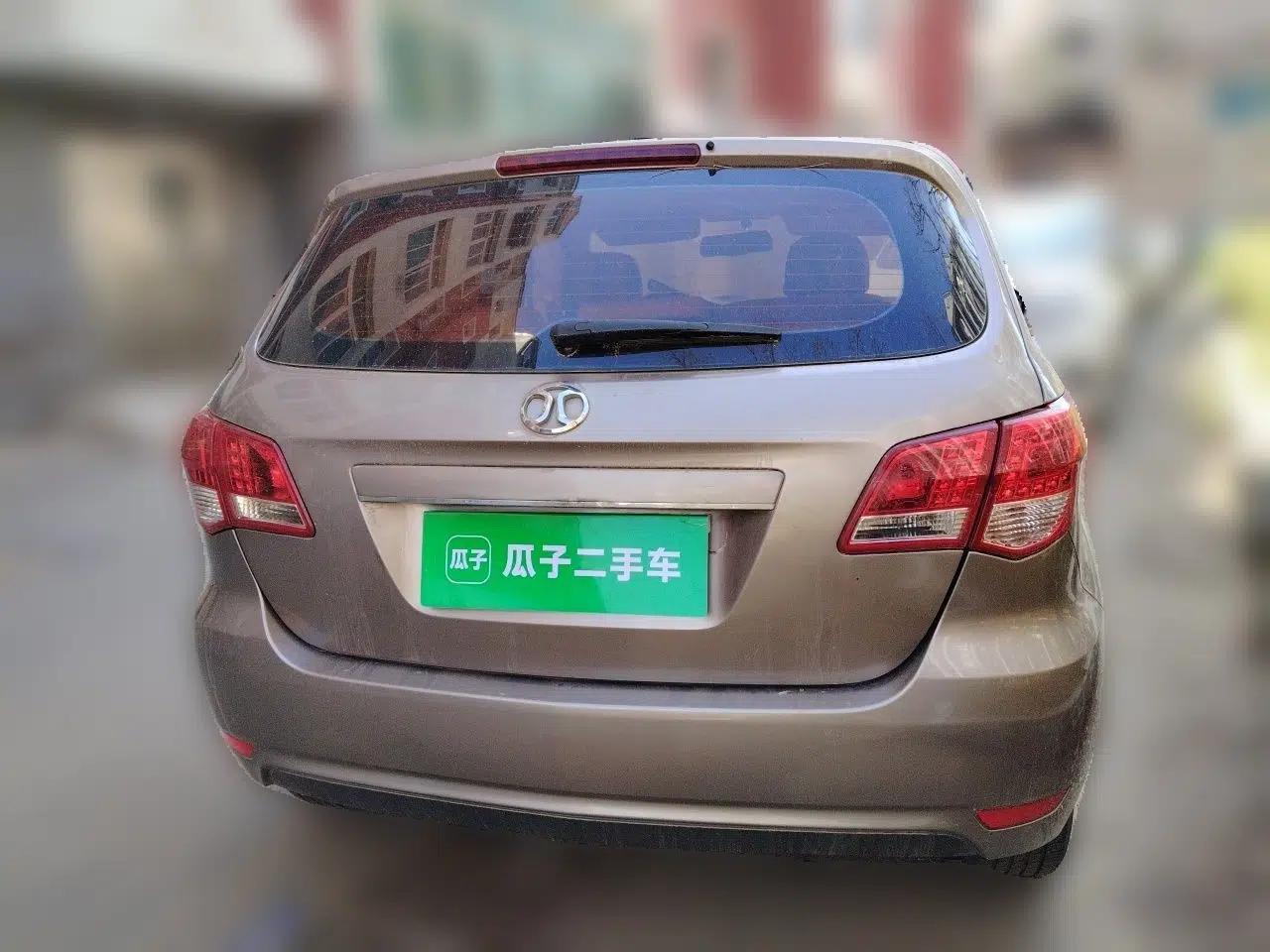 BAIC E Series 2012 Hatchback 1.3L Manual Liking Edition — миниатюра 5