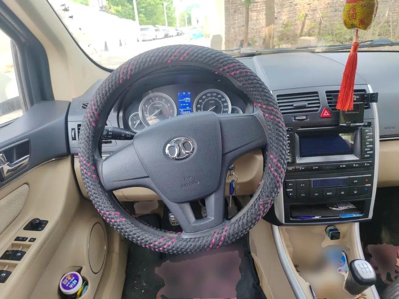 BAIC E Series 2013 Hatchback 1.5L Manual Lotte Edition — миниатюра 11