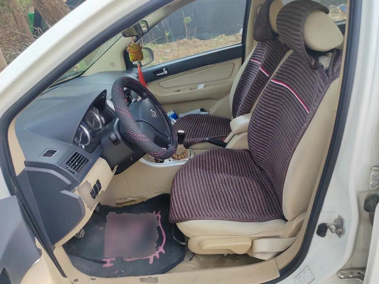 BAIC E Series 2013 Hatchback 1.5L Manual Lotte Edition — миниатюра 16