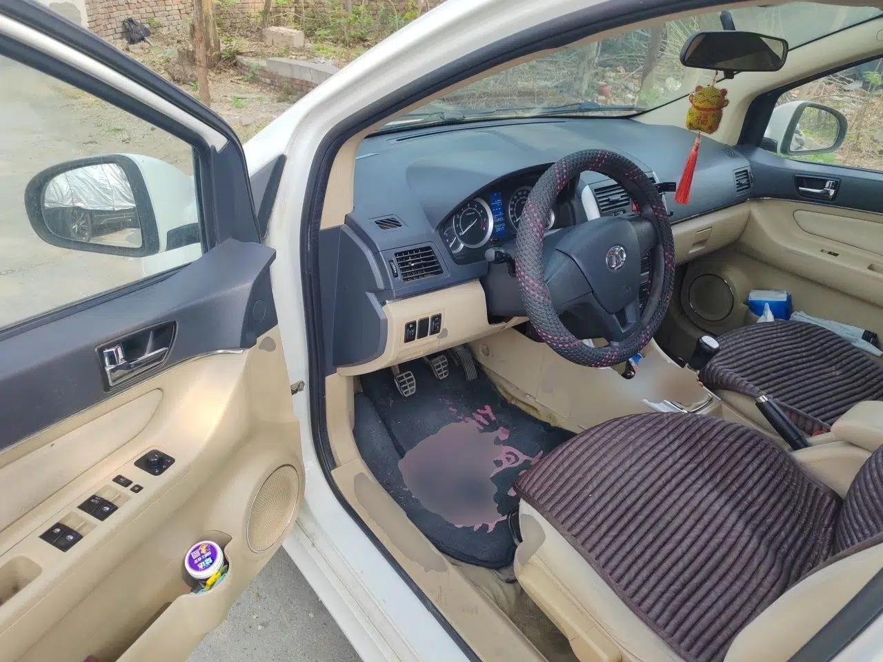 BAIC E Series 2013 Hatchback 1.5L Manual Lotte Edition — миниатюра 17