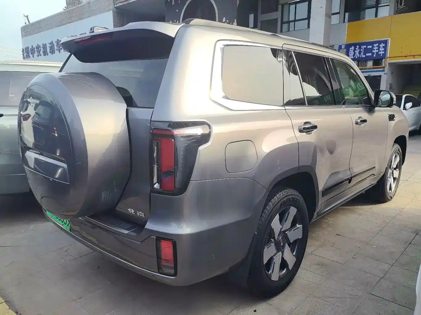 Beijing BJ60 Extended Range 2024 Model, 5-Seater Extended Range Advanced Edition — миниатюра 13