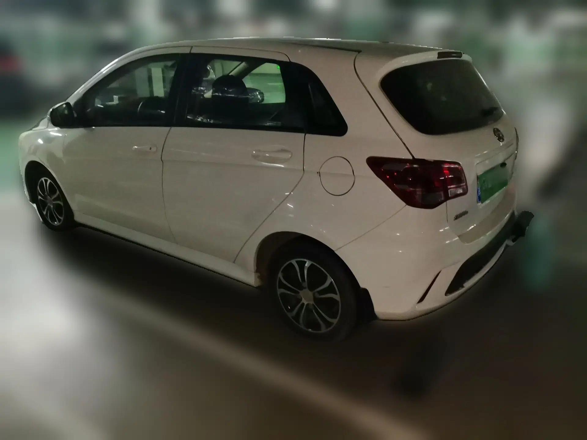 BAIC Senova D20 2015 Hatchback 1.5L Manual Lotte Edition — миниатюра 4