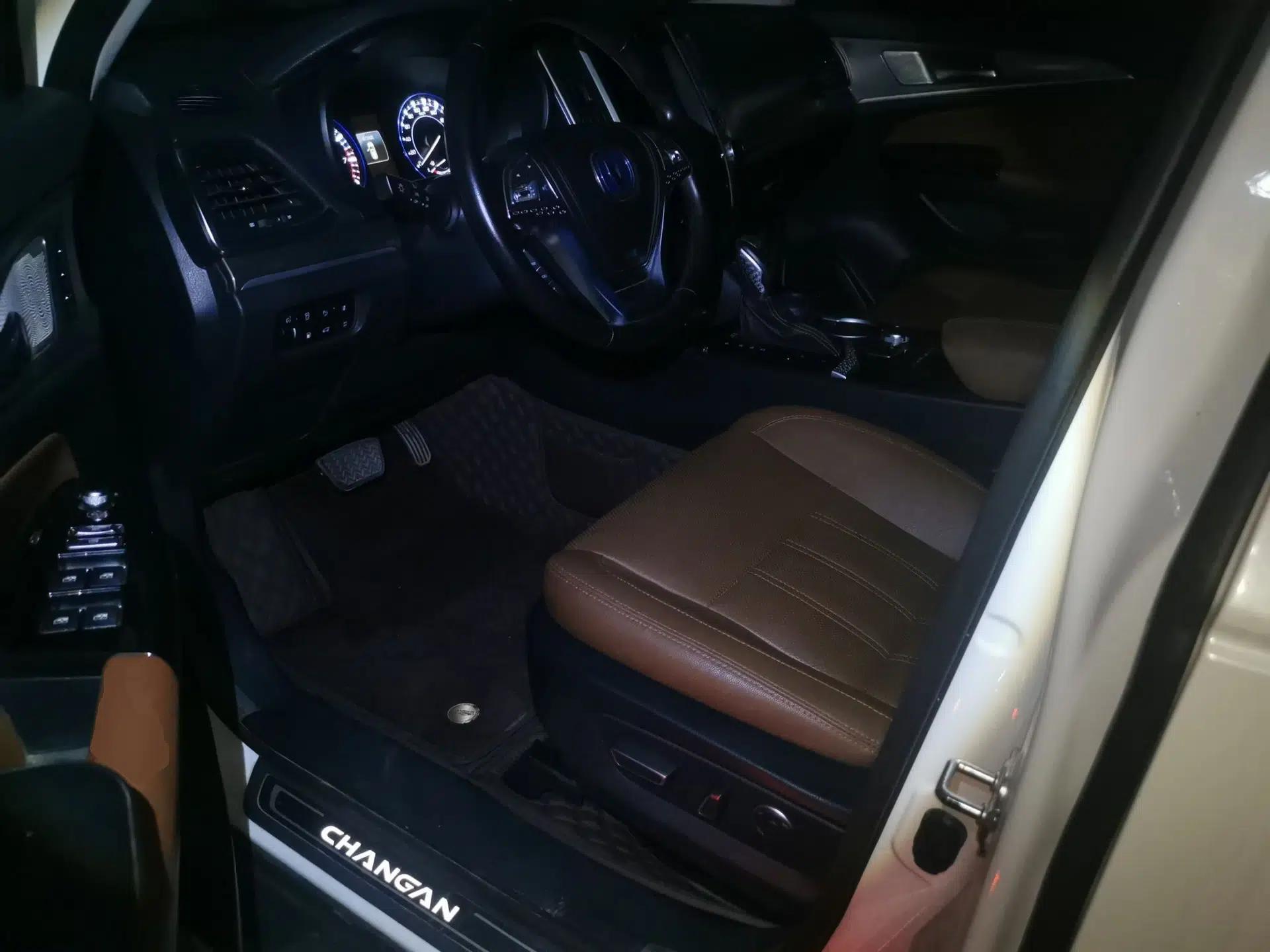 CHANGAN CS95 2017 2.0T Four-Wheel Drive ZhiZun Edition — миниатюра 17