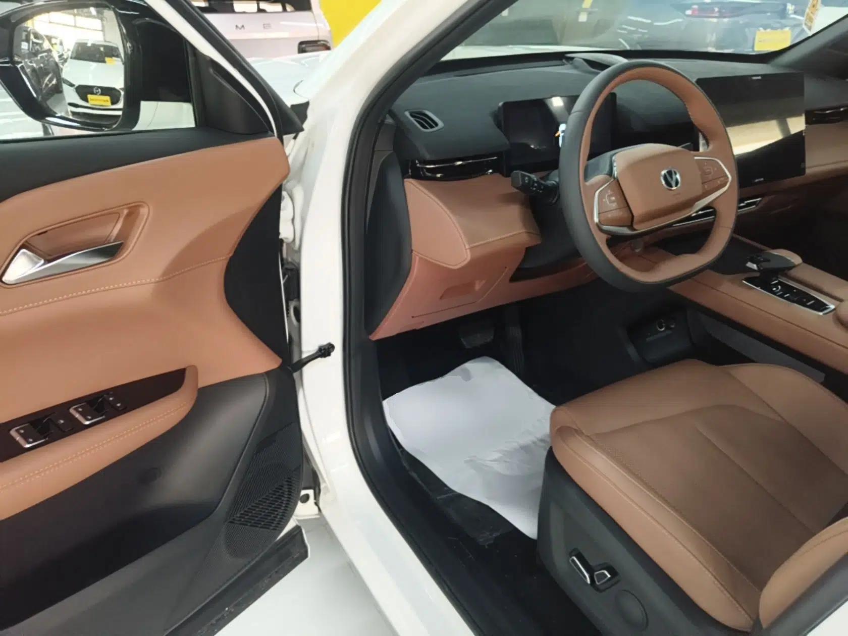 CHANGAN UNI-Z New Energy 2024 Blue Whale Smart Electric iDD 125km Leading Model — миниатюра 19