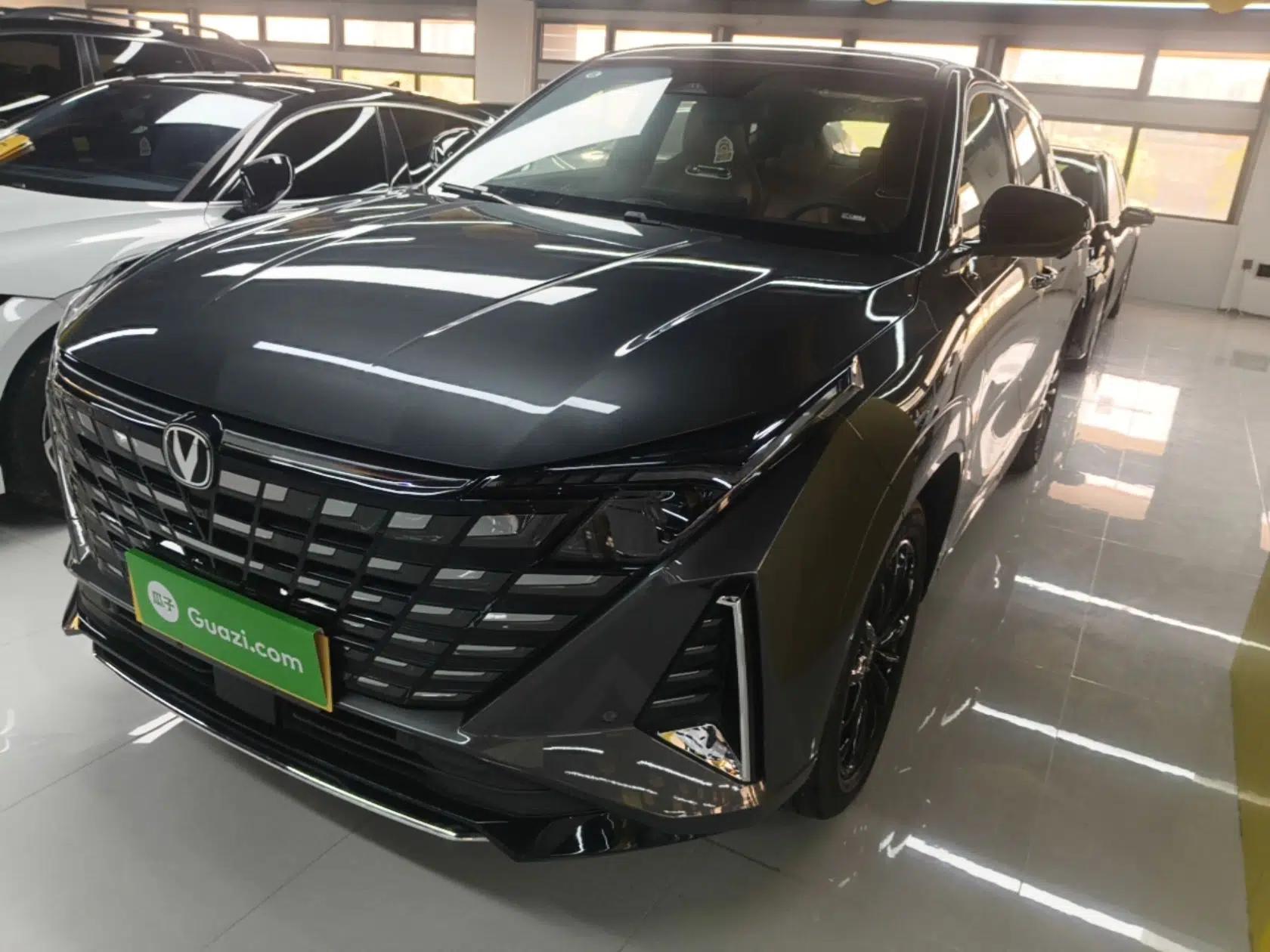 CHANGAN UNI-Z New Energy 2024 Blue Whale Smart Electric iDD 125km Leading Model — миниатюра 1