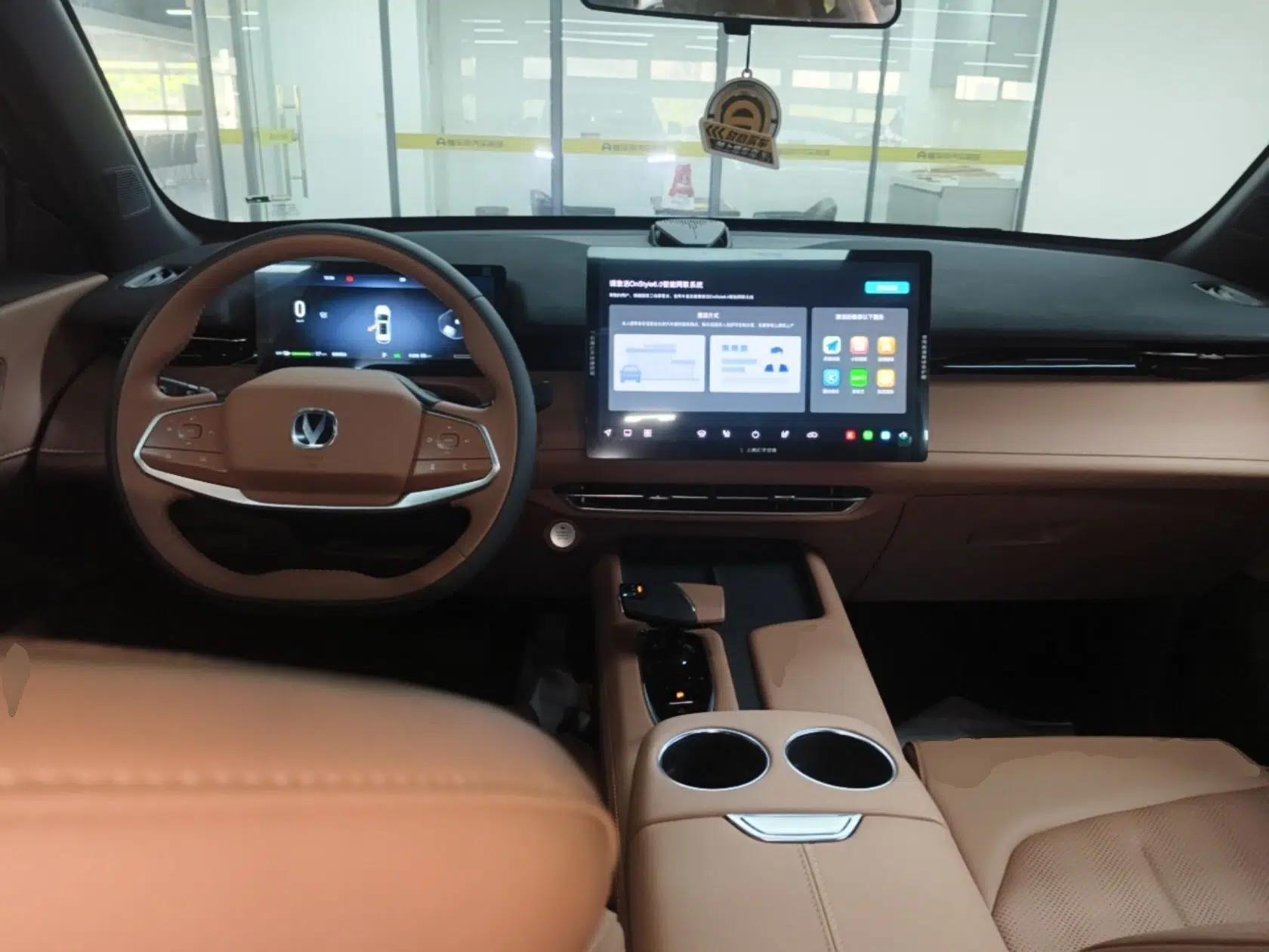CHANGAN UNI-Z New Energy 2024 Blue Whale Smart Electric iDD 125km Leading Model — миниатюра 13