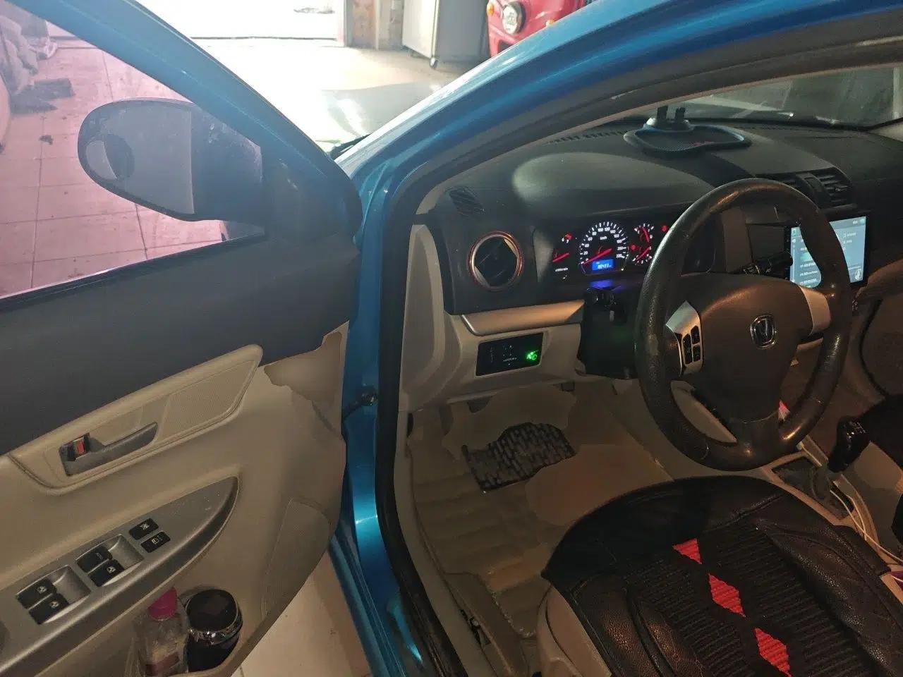 CHANGAN Alsvin V5 2012 1.5L Manual Sport Version China IV Standard — миниатюра 17