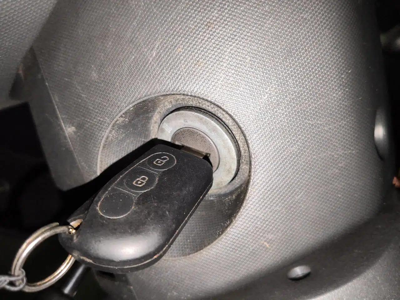 CHANGAN Benni mini 2010 1.0L Manual Comfort Version — миниатюра 9