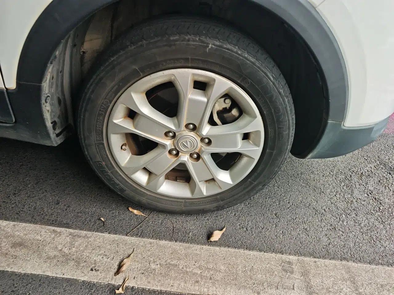CHANGAN CS15EV 2018 350i — миниатюра 8