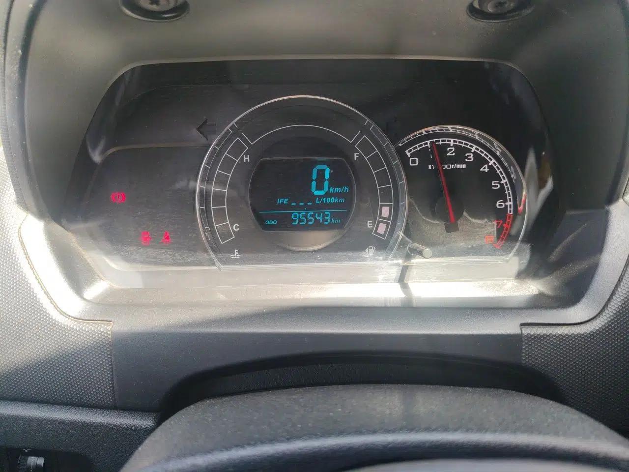 Great Wall M4 2012 1.5L Manual Luxury Version — миниатюра 13